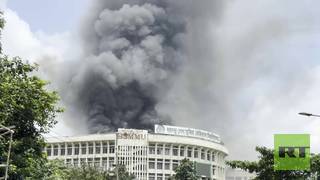 Bangladesh PM resigns and flees country as protesters storm palace (VIDEO)